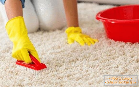 як почистити білий килим в домашніх умовах, фото 60