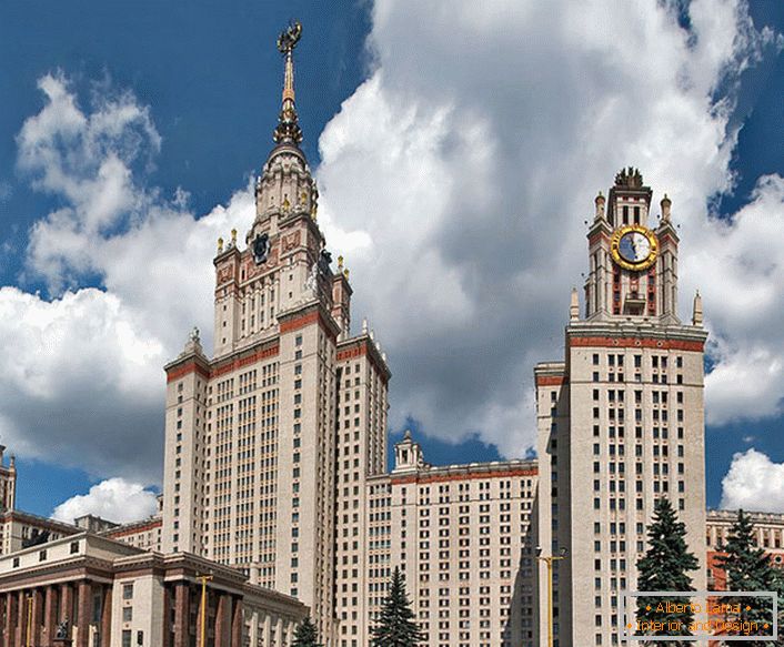 Сталінський ампір став окремим архітектурним напрямом.