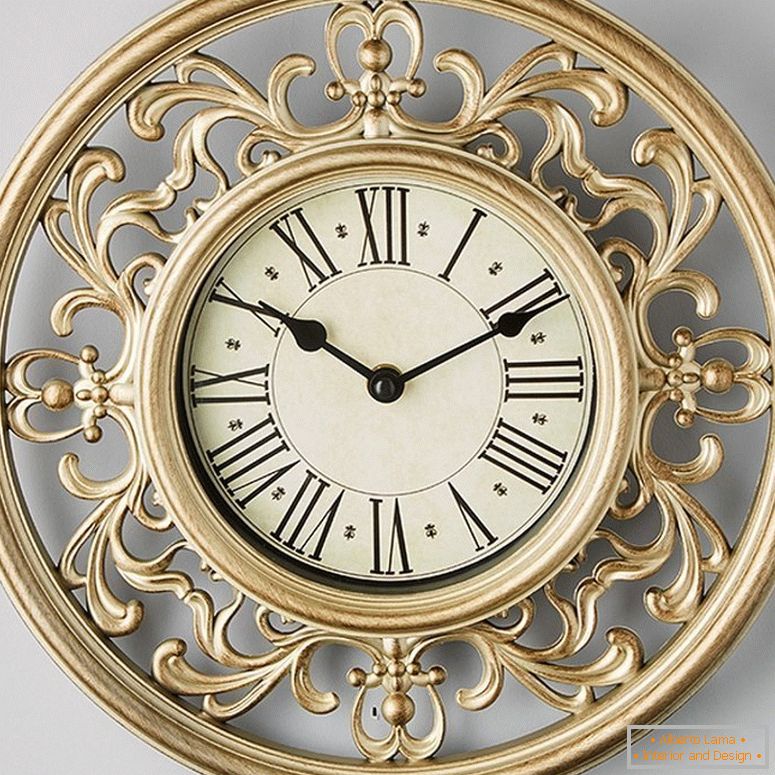 Годинники в класичному стилі