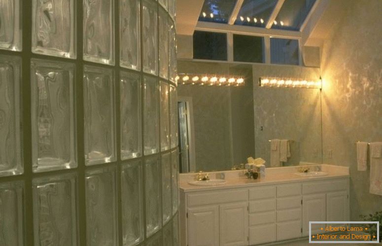 освітлення-в-ванною-кімнаті-варіанти-і-особливості-проводки-9
