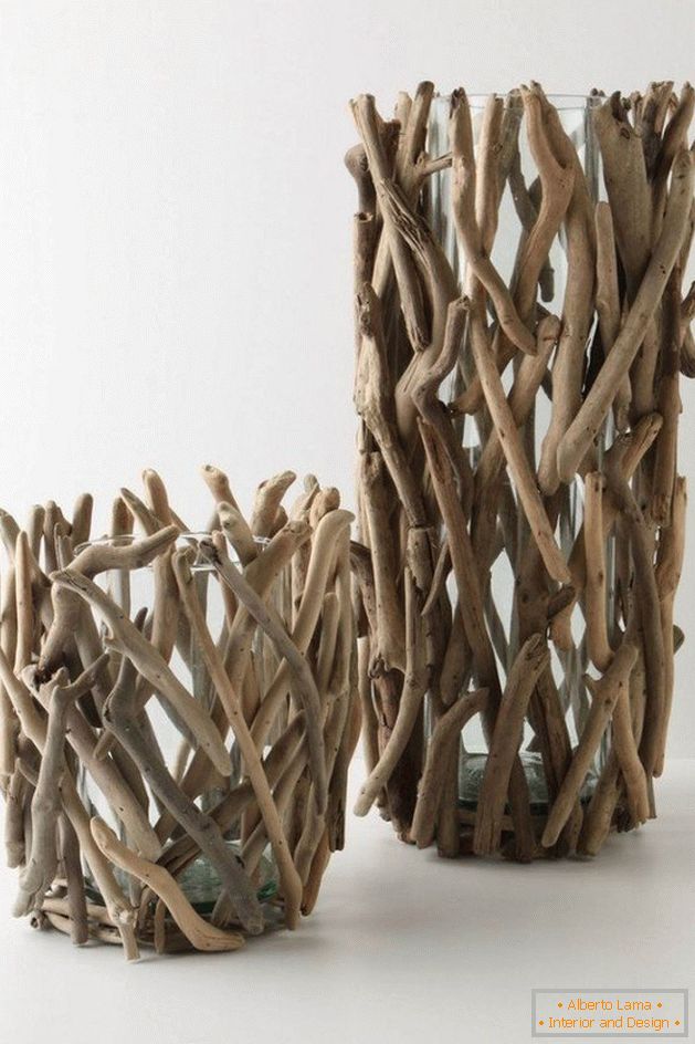 Декорування вазочок з допомогою гілок дерева