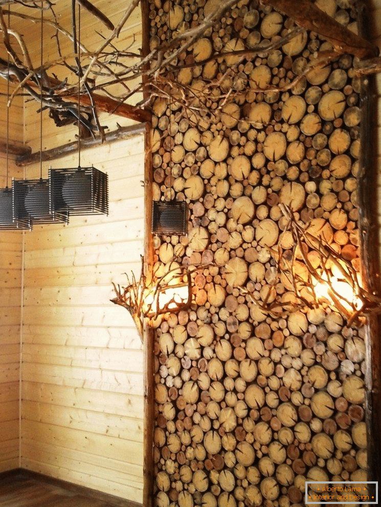 Декор стіни спилами дерев