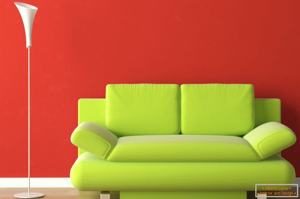 Салатовий диван в червоному інтер'єрі