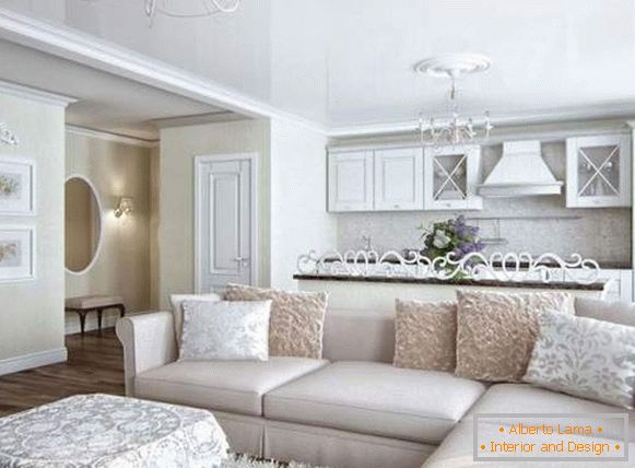 Класичний дизайн вітальні в приватному будинку в білому кольорі