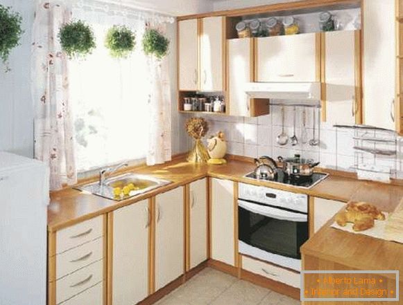 Дизайн маленької кутової кухні в приватному будинку - добірка фото