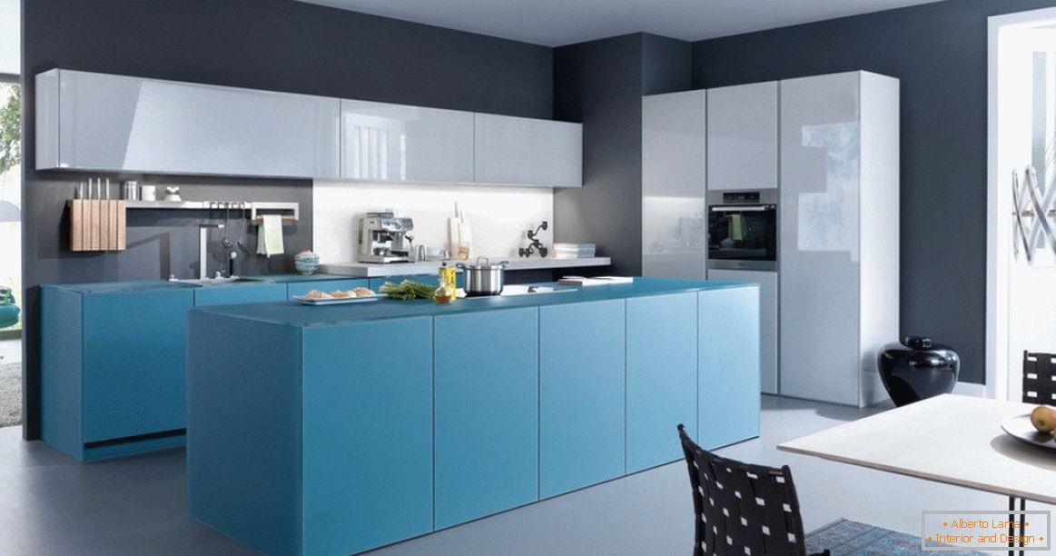 Синя кухня в стилі мінімалізм