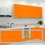 Кутовий кухонний гарнітур оранжевого кольору