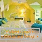 Поєднання зеленого з жовтим і бірюзовим в інтер'єрі спальні