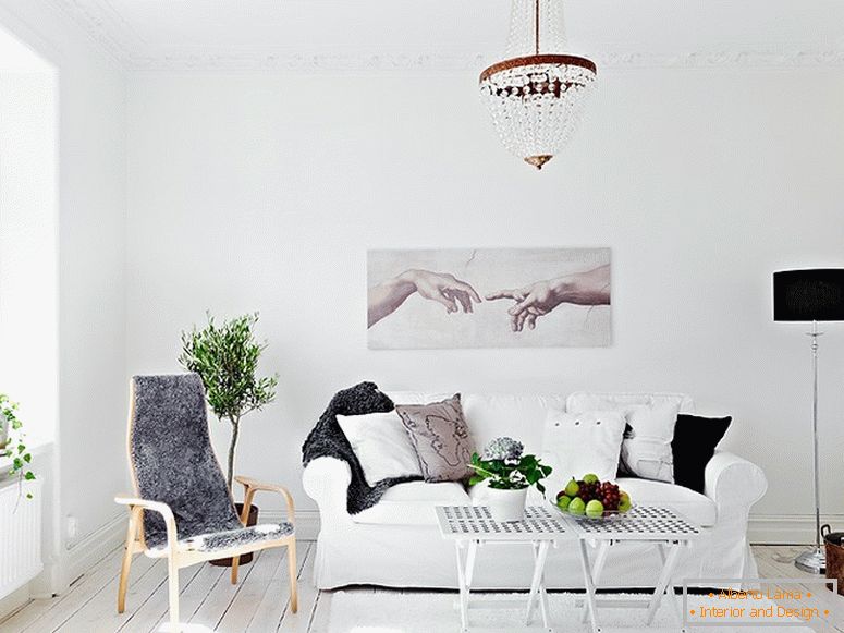 Інтер'єр сучасної вітальні квартири в Швеції