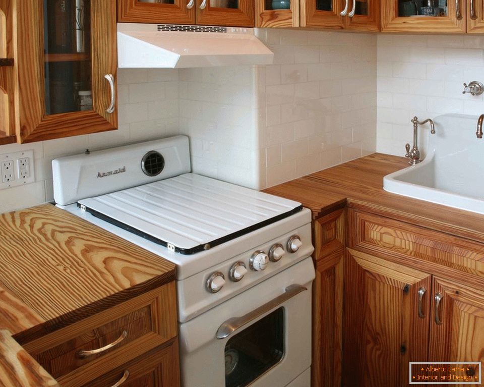 Білий кухонний фартух з плитки
