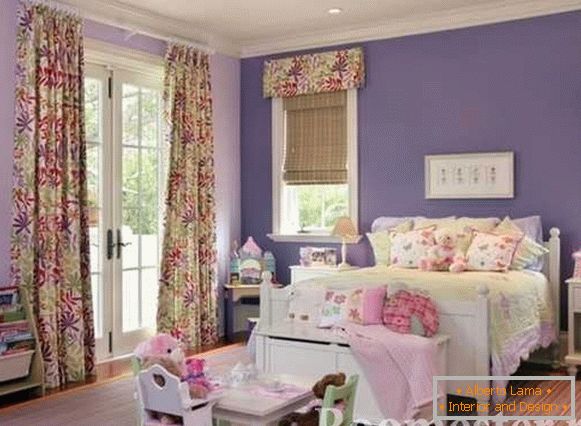Дитяча кімната в фіолетових кольорах