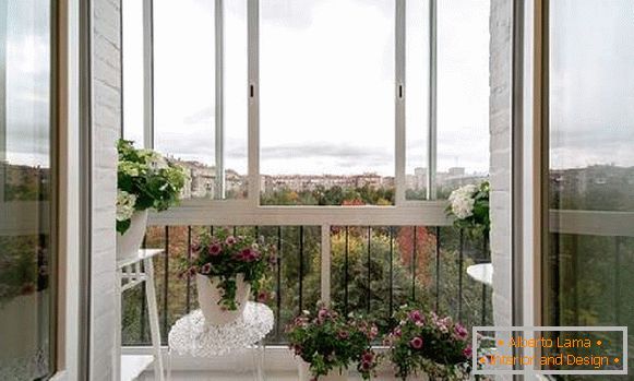 французький балкон всередині, фото 36