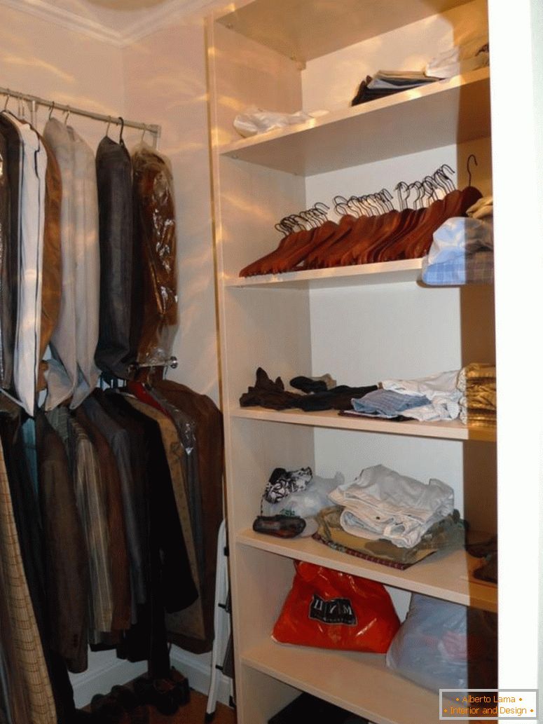 Гардеробна 2 кв. м. - фото цікавих варіантів дизайну