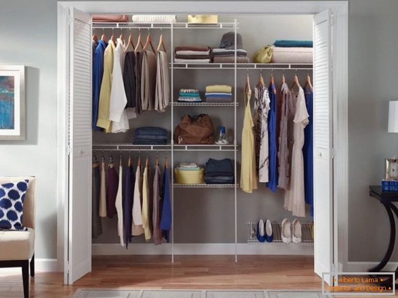 Гардеробна з комори - фото ідеї як перетворити комору в