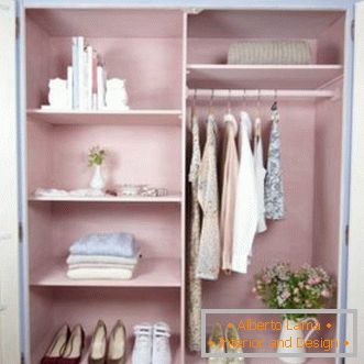 Гардеробна з комори - фото ідеї як перетворити комору в