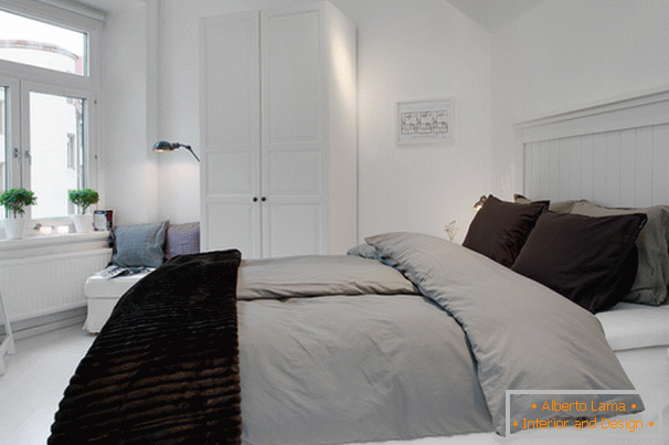 Спальня квартири в скандинавському стилі в Гетеборзі