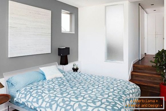Сірий колір в інтер'єрі на стінах спальні в сучасному стилі