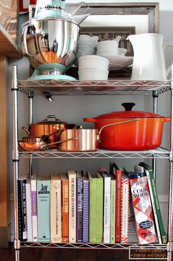 Етажерка для посуду і книг на кухні