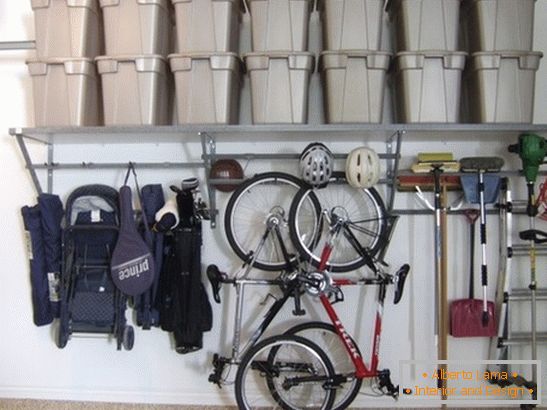 Порядок в гаражі - Правильно організовані інструменти для ремонту і Метод зберігання велосипедів та інших предметів