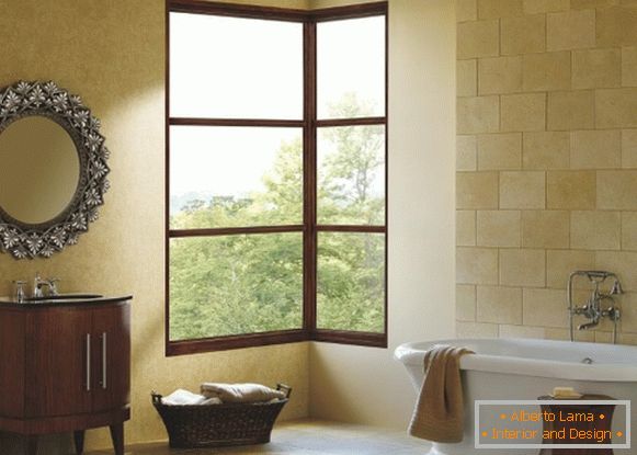 Кращий дизайн вікон - фото кутового вікна у ванній