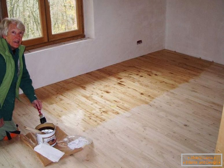 Як пофарбувати паркет - проста інструкція для початківців.