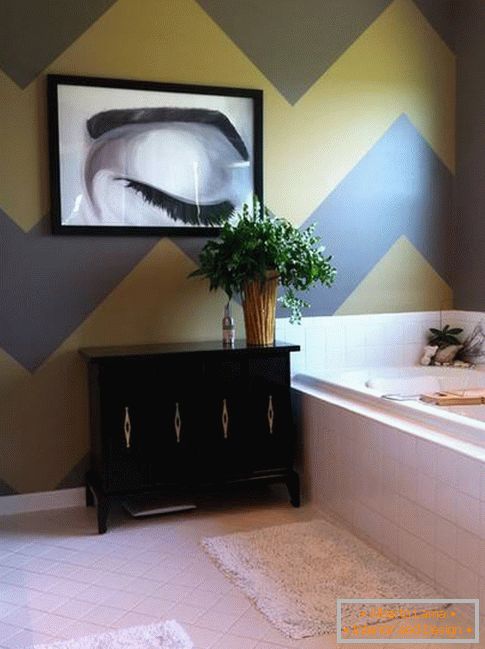 Яскравий дизайн стін і меблі для ванної