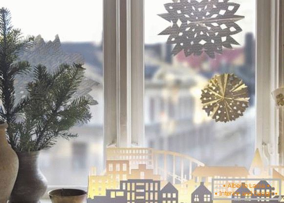 Як прикрасити вікна на Новий рік 2017 року з папером
