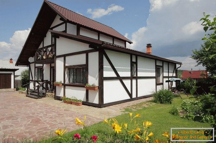 Невеликий будинок в скандинавському стилі привертає погляди своєю красою і сільським шиком.