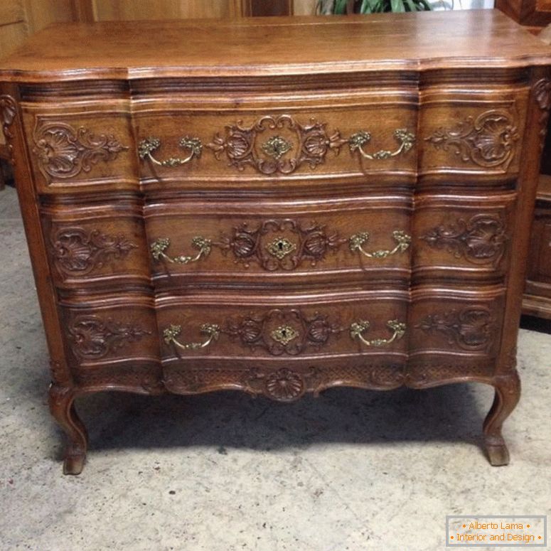 french-provincial-oak-Комод-at-moonee-ponds-antiques