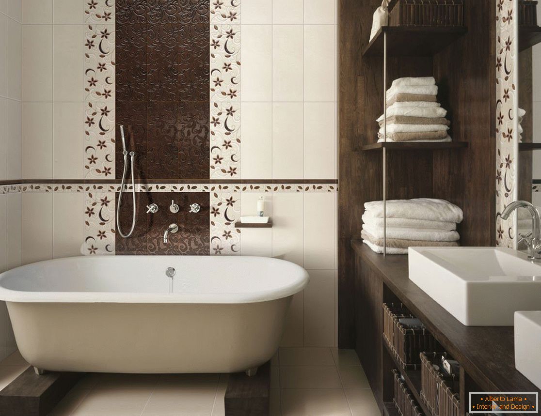 Бежево-коричнева ванна кімната