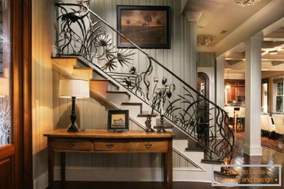 Красиві ковані перила для сходів в будинку - фото з ідеями
