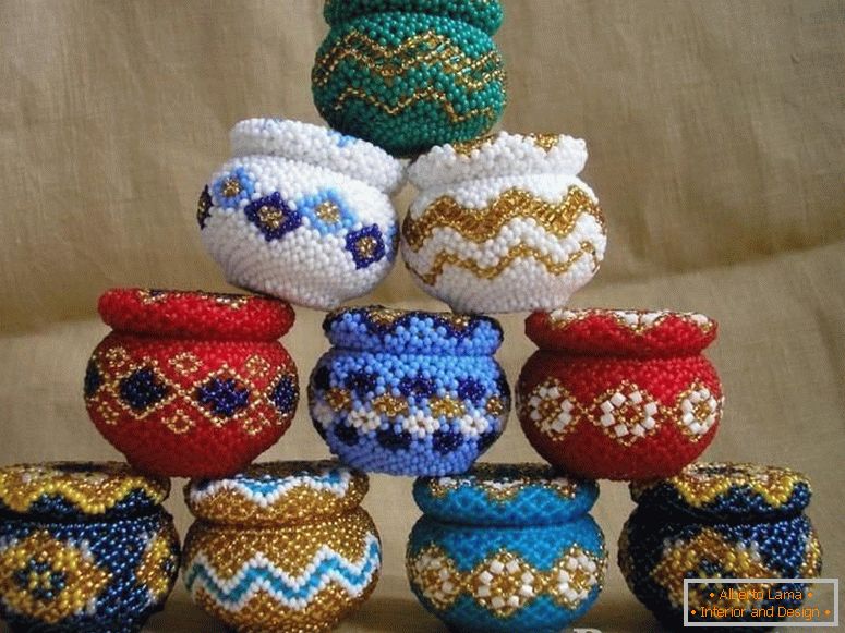 Вази-шкатулки плетені з бісеру