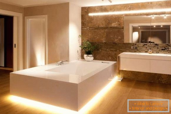 Гарний дизайн ванної кімнати з вбудованою світлодіодним підсвічуванням