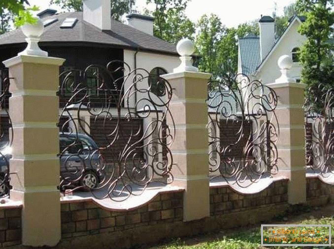 ворота и паркани для приватного будинку фото