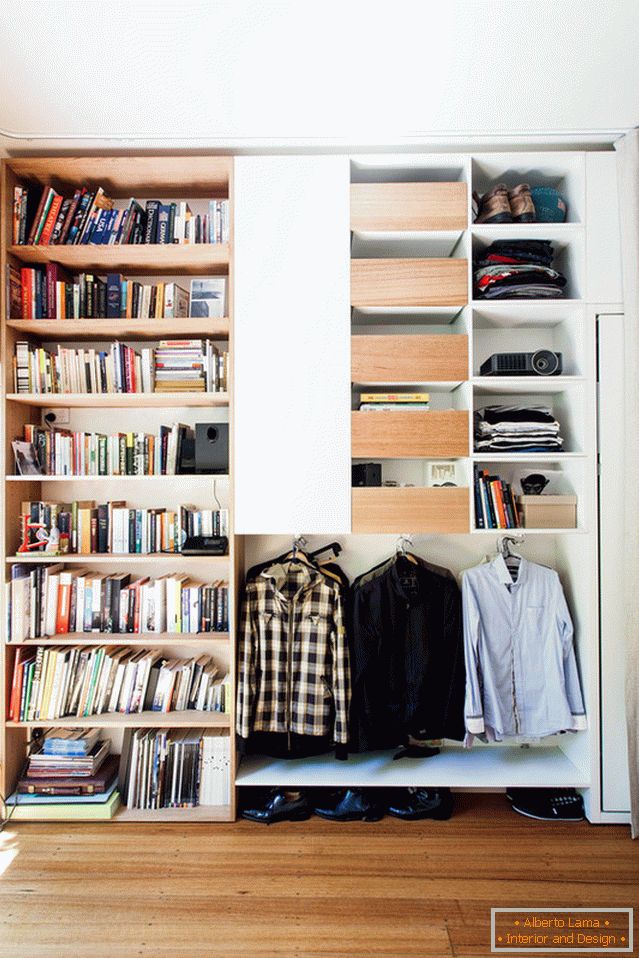 Шафа для книг і одягу