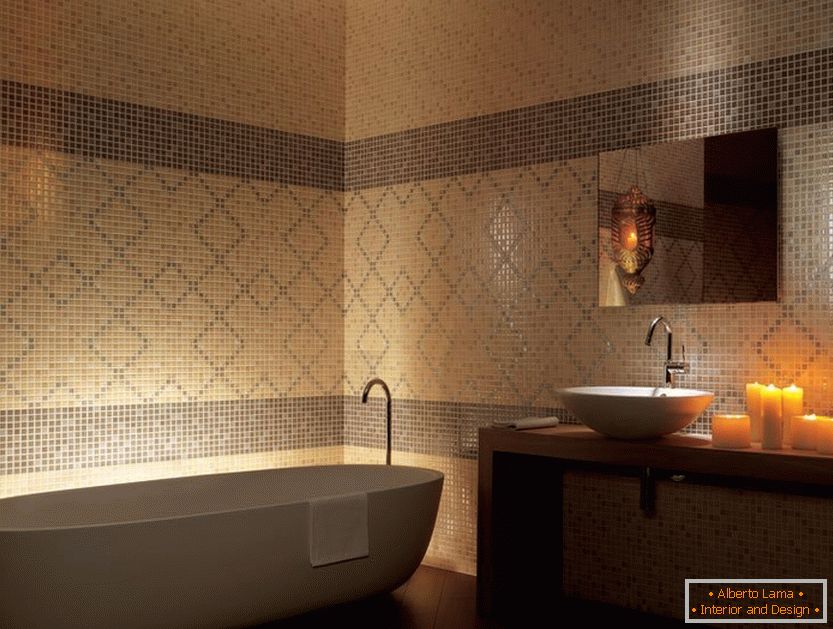 Керамічна мозаїка в інтер'єрі ванної