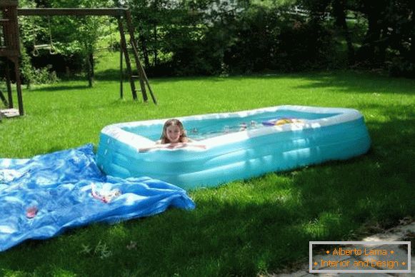 Маленький дитячий басейн - фото надувного басейну
