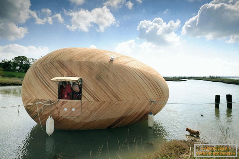 Незвичайний плаваючий будинок Exbury Egg від студії PAD, групи SPUD і Stephen Turner