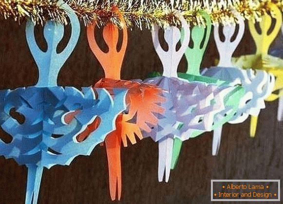новорічна гірлянда з сніжинок своїми руками, фото 58