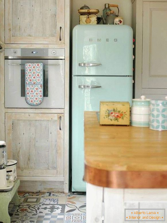 Стильний дизайн статі на кухні - фото плитки для підлоги