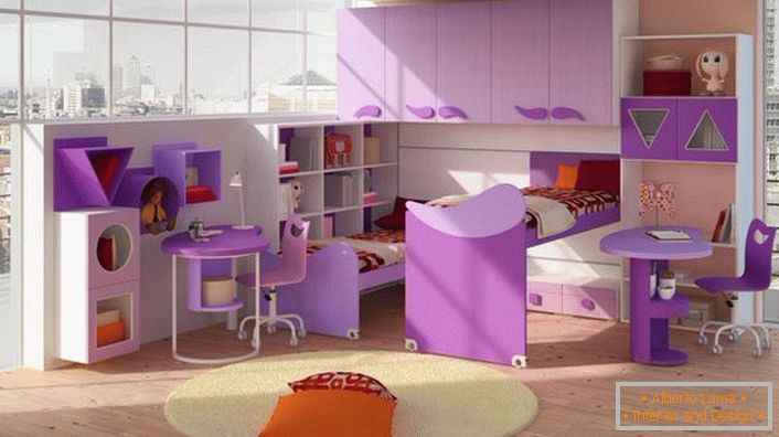 Дитяча в стилі хай-тек в квартирі французької сім'ї. Правильний приклад підібраний меблів.