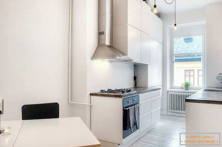 Стильна кухня малогабаритної квартири в Швеції