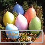 Різнобарвні свічки у формі яєць