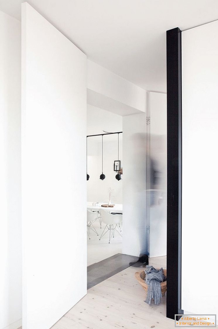 Дизайн невеликої квартири в чорно-білому кольорі - фото 2