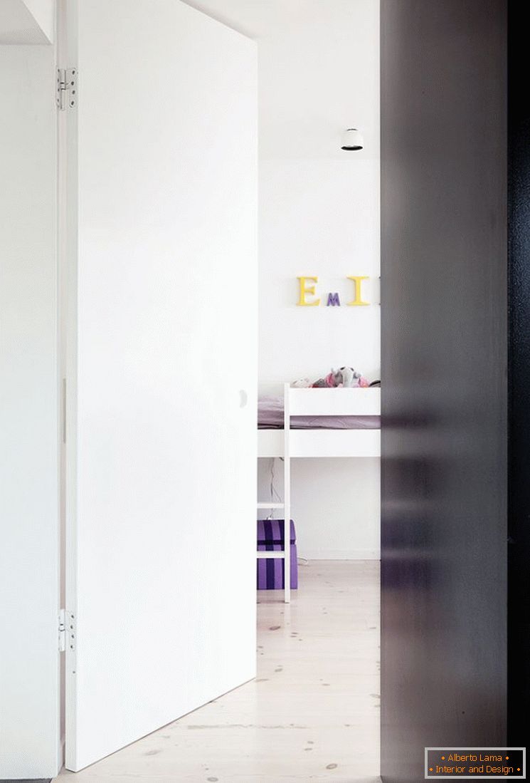 Дизайн невеликої квартири в чорно-білому кольорі - фото 3