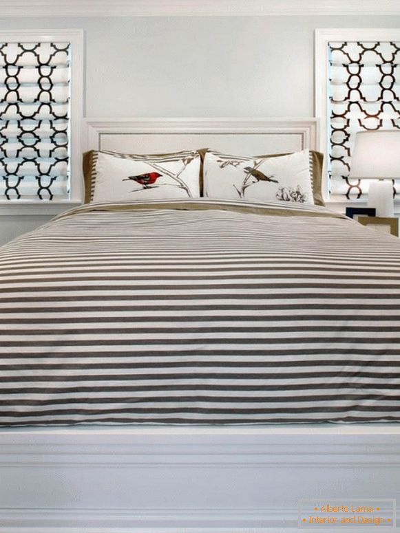 Чорно-білі римські штори для спальні
