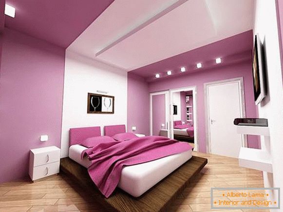Сучасний дизайн спальні в яскравому бузковому кольорі