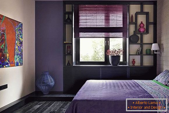 Спальня в фіолетовому кольорі - дизайн фото з темним деревом