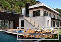 Сучасна архітектура: Шикарний приватний будинок на узбережжі Середземного моря в Іспанії