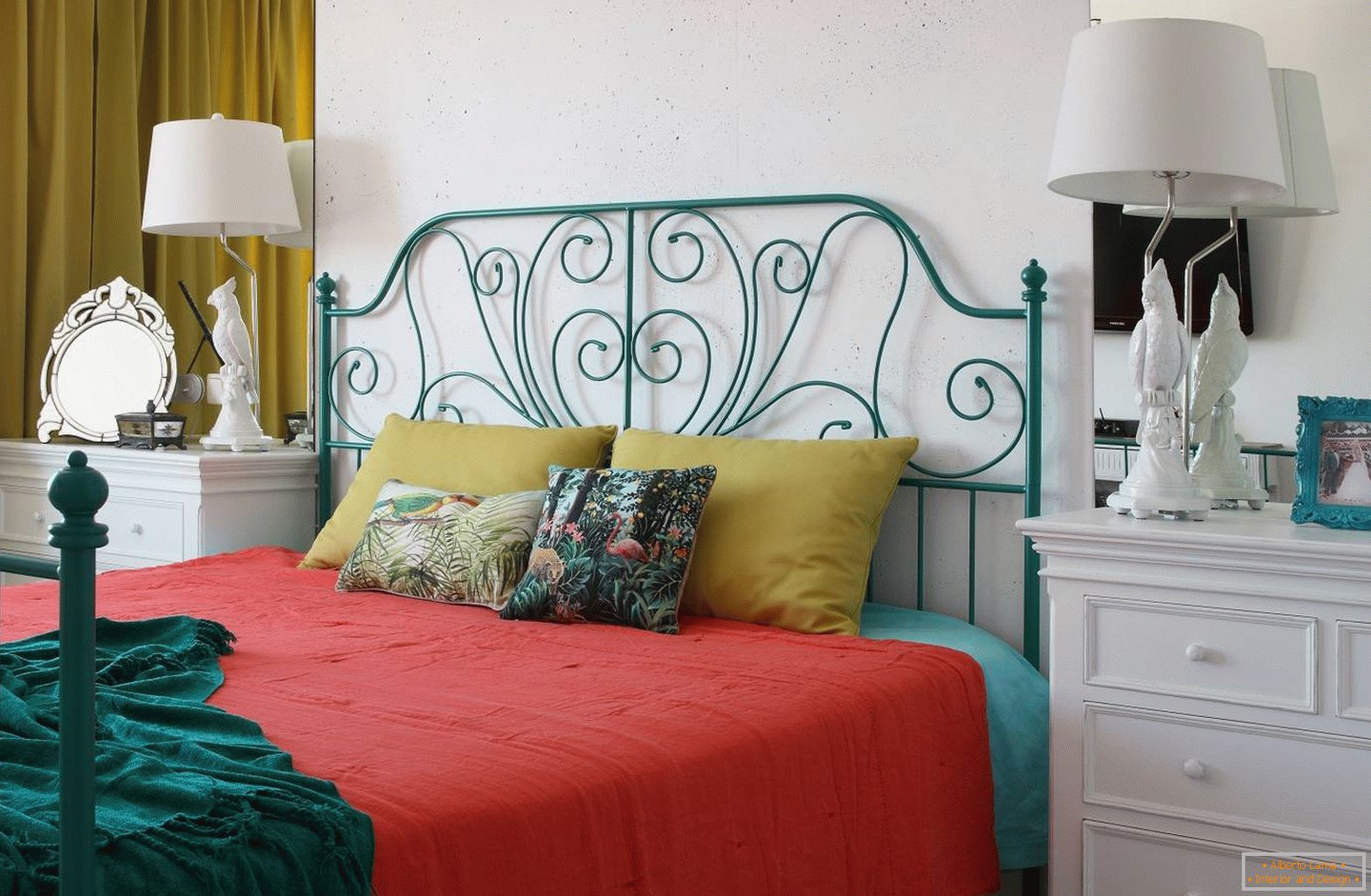 Спальня з ліжком в стилі 60-х
